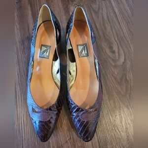 Vintage J. Renee Shoes Heels Size 9.5 Crocodile Pattern Leather